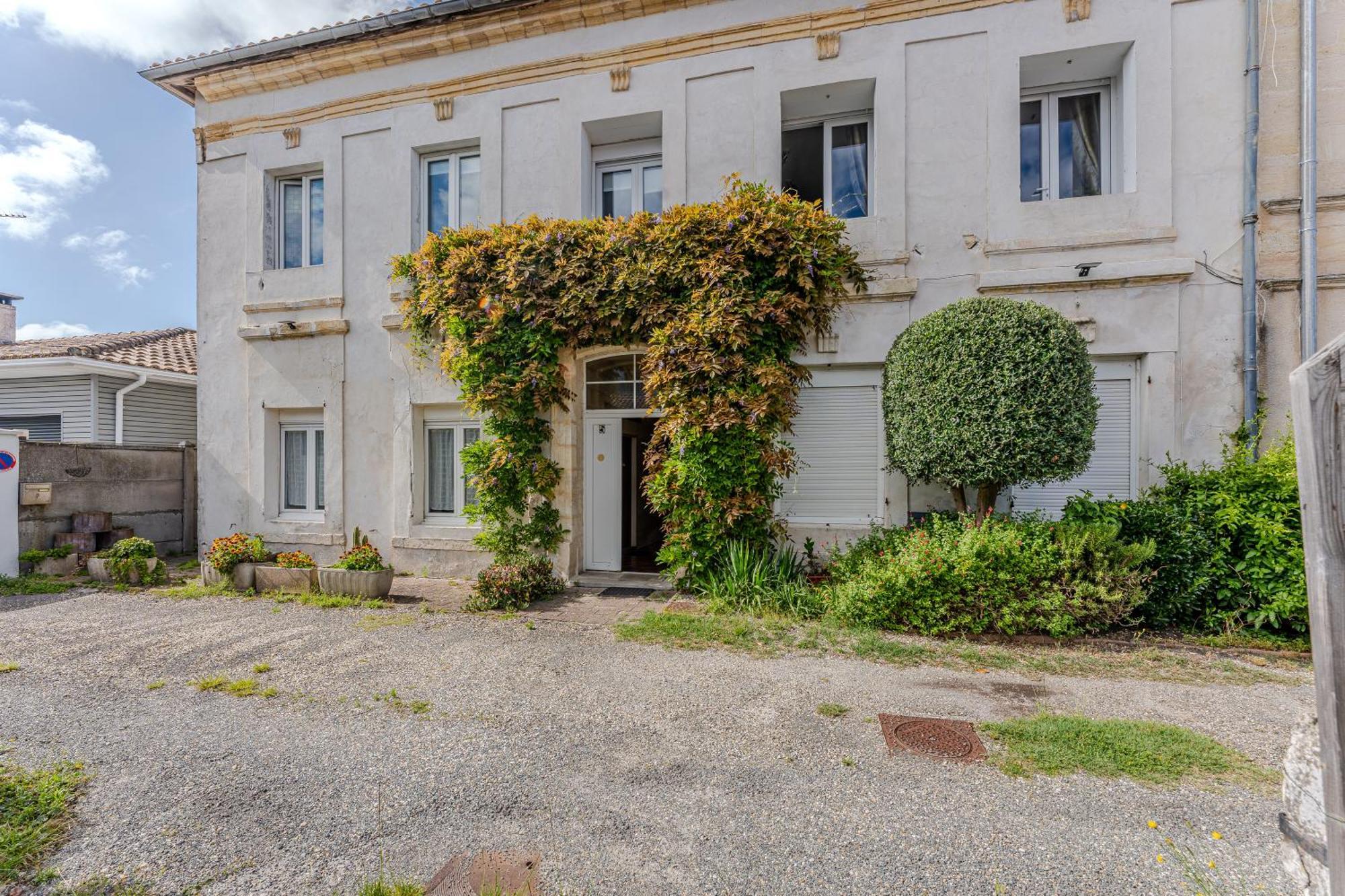Appartement De Maitre Traversant لا تاسْتْ دو بوك المظهر الخارجي الصورة
